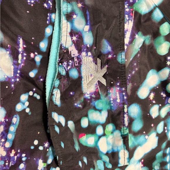 Stylish Kids Puffer Jacket - Black and Blue - Picture 14 of 16